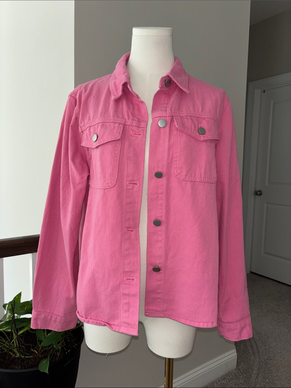 Pink Women’s Casual Button-Up Jean Jacket